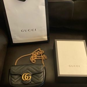 Gucci GG Marmont matelassé leather super mini bag